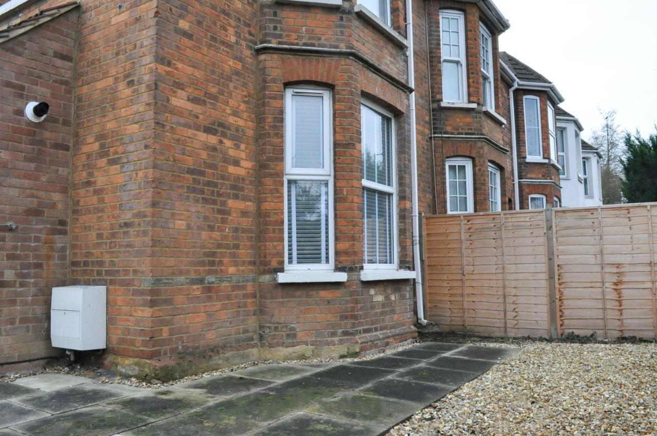 Bedford Rd Apartment Ideal For Hospital & Town Centre Kempston Экстерьер фото