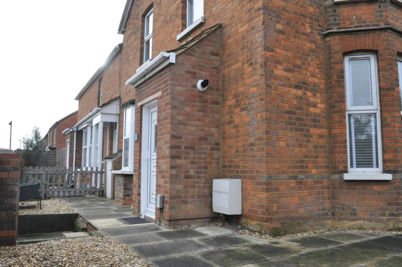 Bedford Rd Apartment Ideal For Hospital & Town Centre Kempston Экстерьер фото